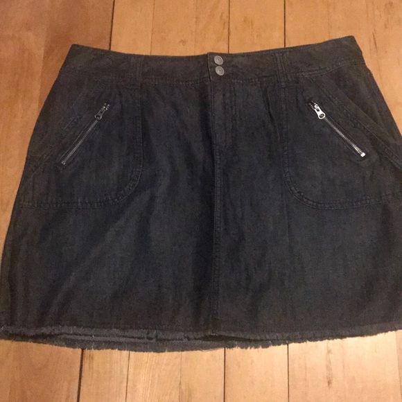 Lane Bryant Dresses & Skirts - Lane Bryant denim skirt with built in shorts sz 16